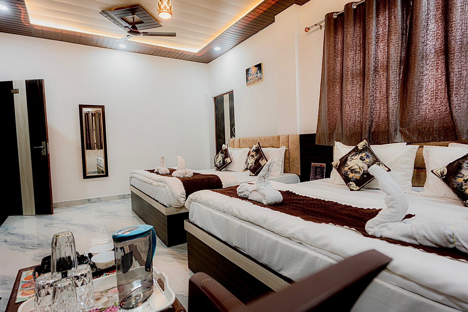 WhatsApp Image 2025-10-29 at 12.03.16 (1)