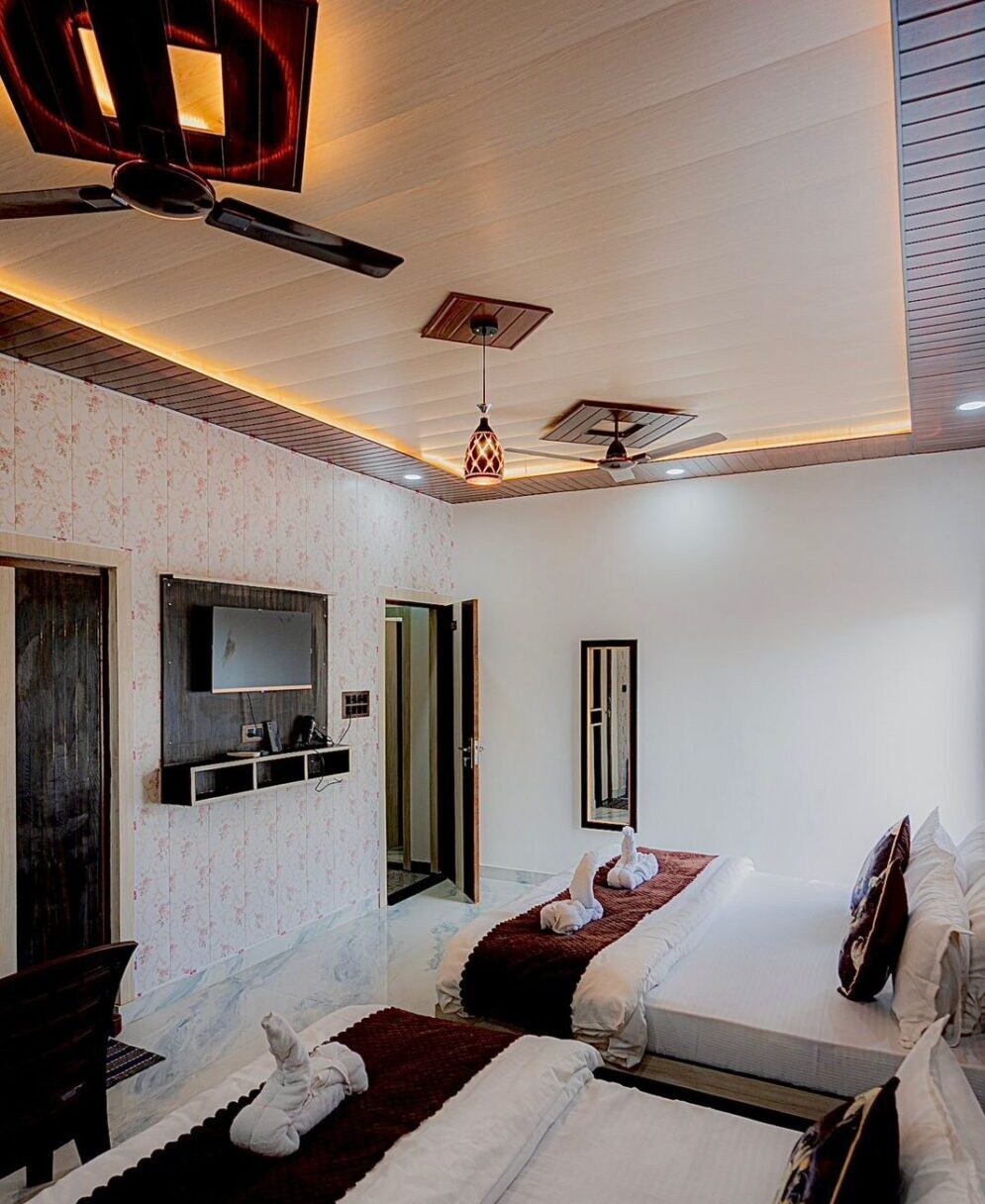 WhatsApp Image 2025-10-29 at 12.03.17